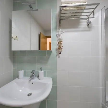 Pinto Playa De Langosteira En Finisterre Con Vistas Al Mar San Martín de Arriba